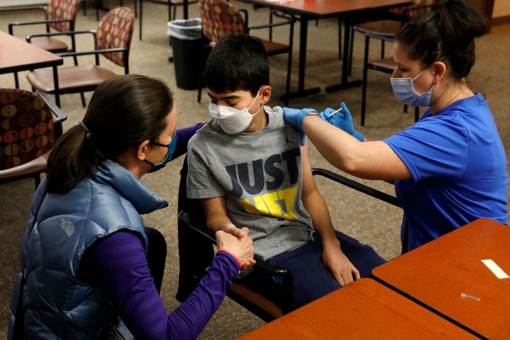 kid getting vaccinated